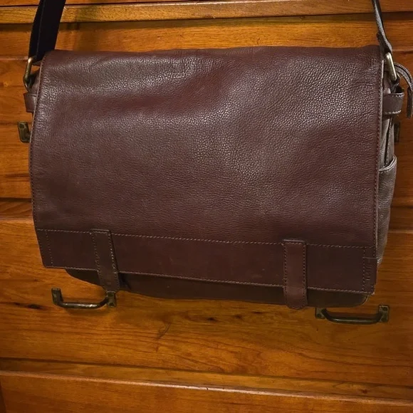 Fossil Atlas EW Brown Leather Messenger Bag